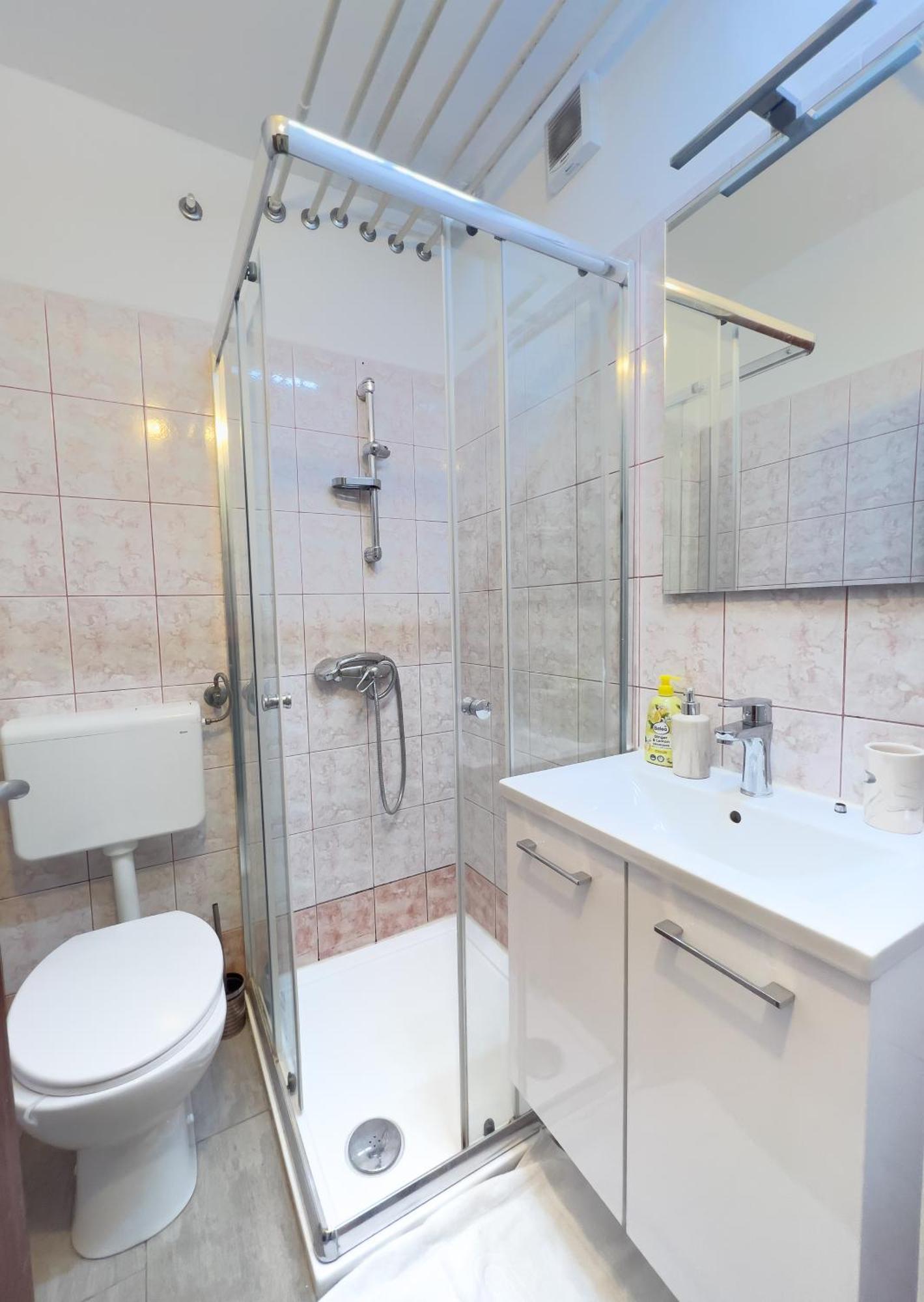 Champagne Apartment